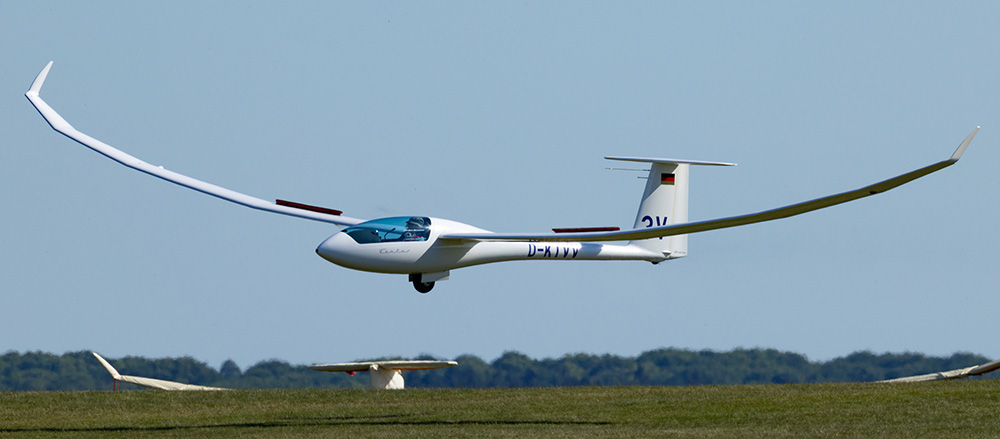 Michael Sommer landing at Terlat photo Arjan Vrieze